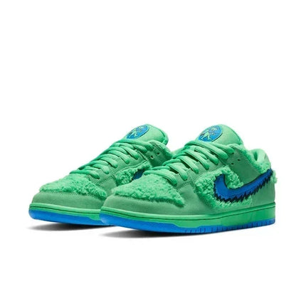 Men's Nike x Grateful Dead SB Dunk Low Green Bear Shoes